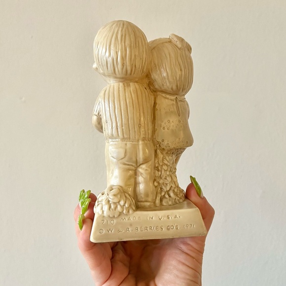 70s Vintage 💘 W & R Berries Co. “Loving You” Statuette - Picture 3 of 4